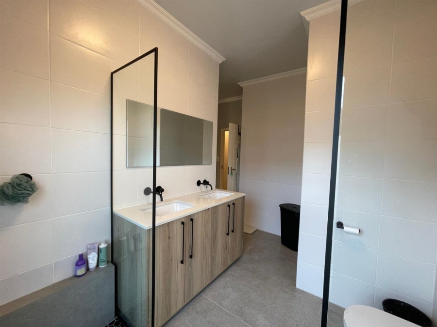 3 Bedroom Property for Sale in Island View Western Cape